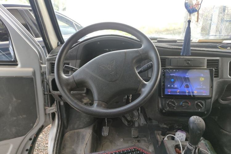 Used Wuling Zhiguang Small Truck 2020 1.2L Double Cab Steering Wheel
