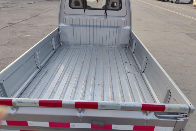 Used Wuling Zhiguang Small Truck 2020 1.2L Double Cab Trunk