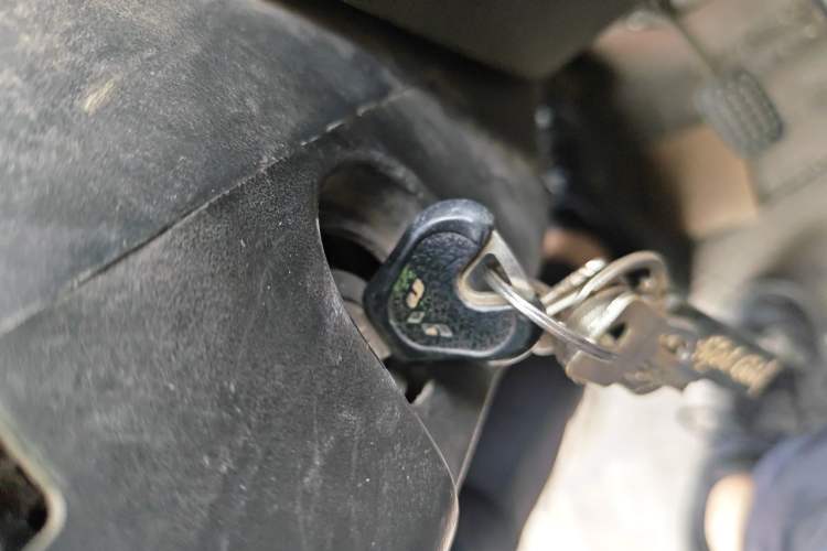 Used Wuling Zhiguang Small Truck 2020 1.2L Single Cab Vehicle Key