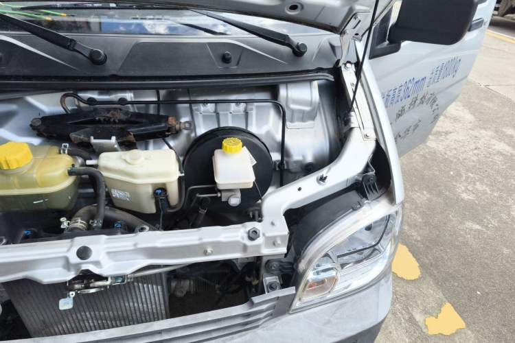 Used Wuling Zhiguang Small Truck 2020 1.2L Double Cab Engine Bay Left