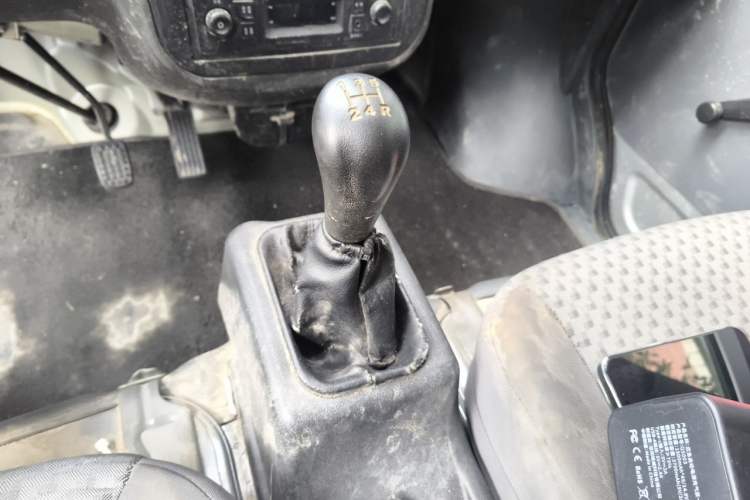 Used Wuling Zhiguang Small Truck 2020 1.2L Double Cab Gear Lever