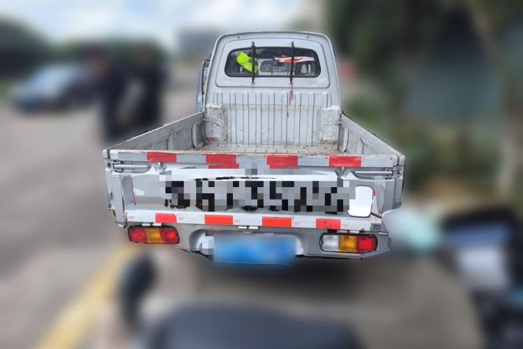 Used Wuling Zhiguang Small Truck 2020 1.2L Double Cab Rear