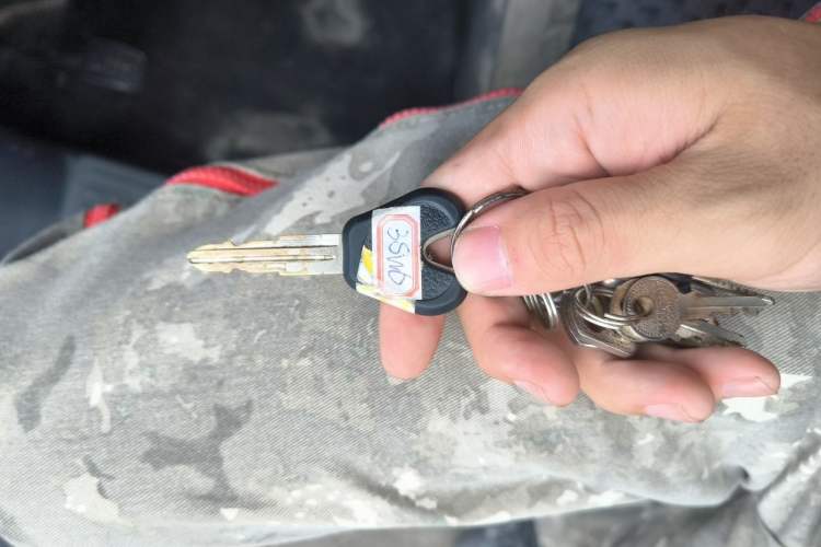 Used Wuling Zhiguang Small Truck 2020 1.2L Double Cab Vehicle Key