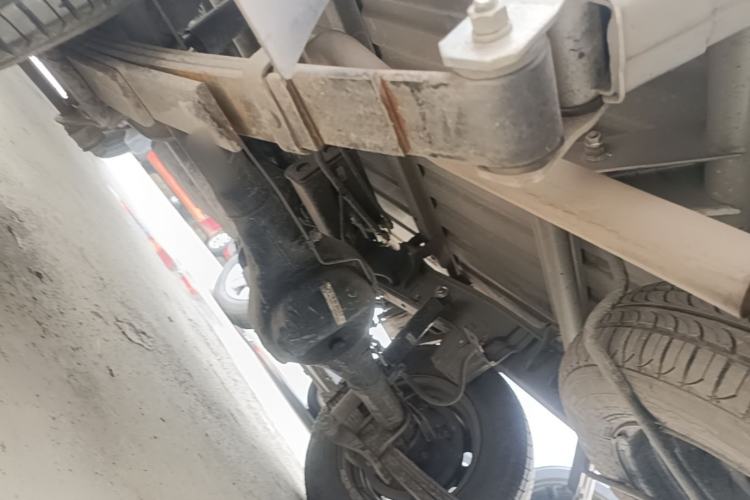 Used Wuling Zhiguang Small Truck 2023 1.5L Double-Cab LAR Chassis Rear