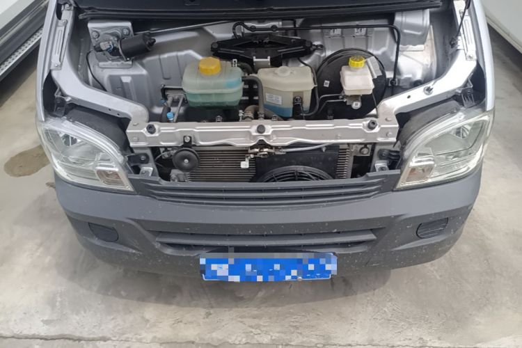 Used Wuling Zhiguang Small Truck 2023 1.5L Double-Cab LAR Engine Bay