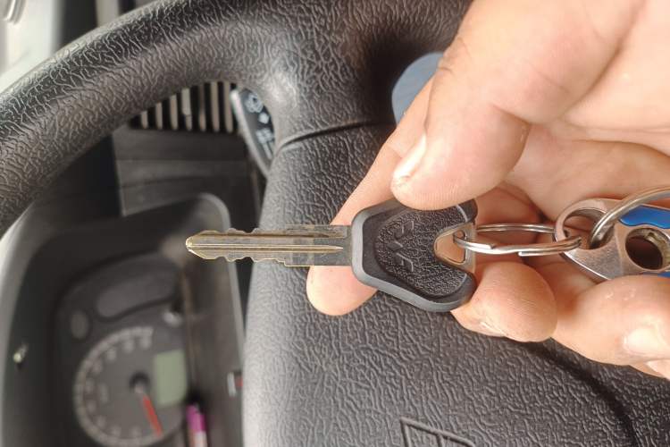 Used Wuling Zhiguang Small Truck 2023 1.5L Double-Cab LAR Vehicle Key