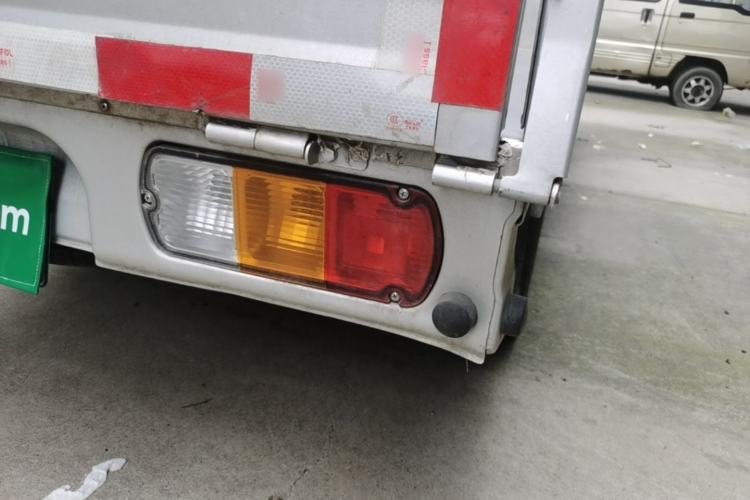 Used Wuling Zhiguang Small Truck 2023 1.5L Double-Cab LAR Exterior 3