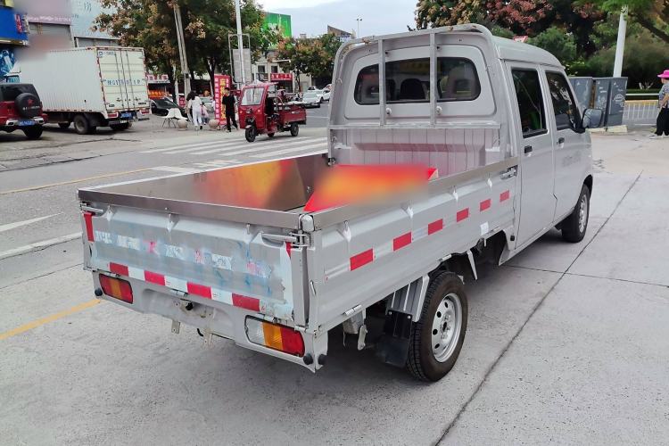 Used Wuling Zhiguang Small Truck 2023 1.5L Double-Cab LAR Exterior 3