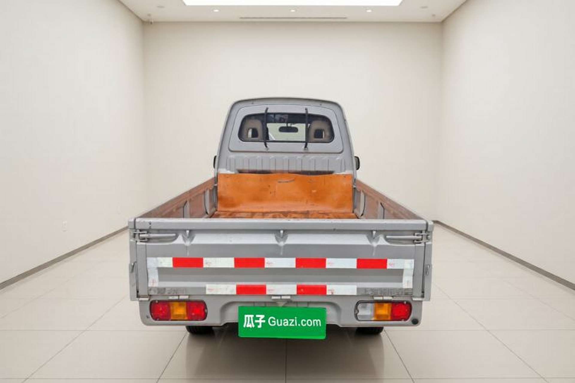 Used Wuling Zhiguang Small Truck 2023 1.5L Double-Cab LAR Exterior 4