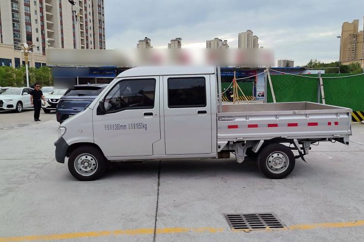 Used Wuling Zhiguang Small Truck 2023 1.5L Double-Cab LAR Exterior 5