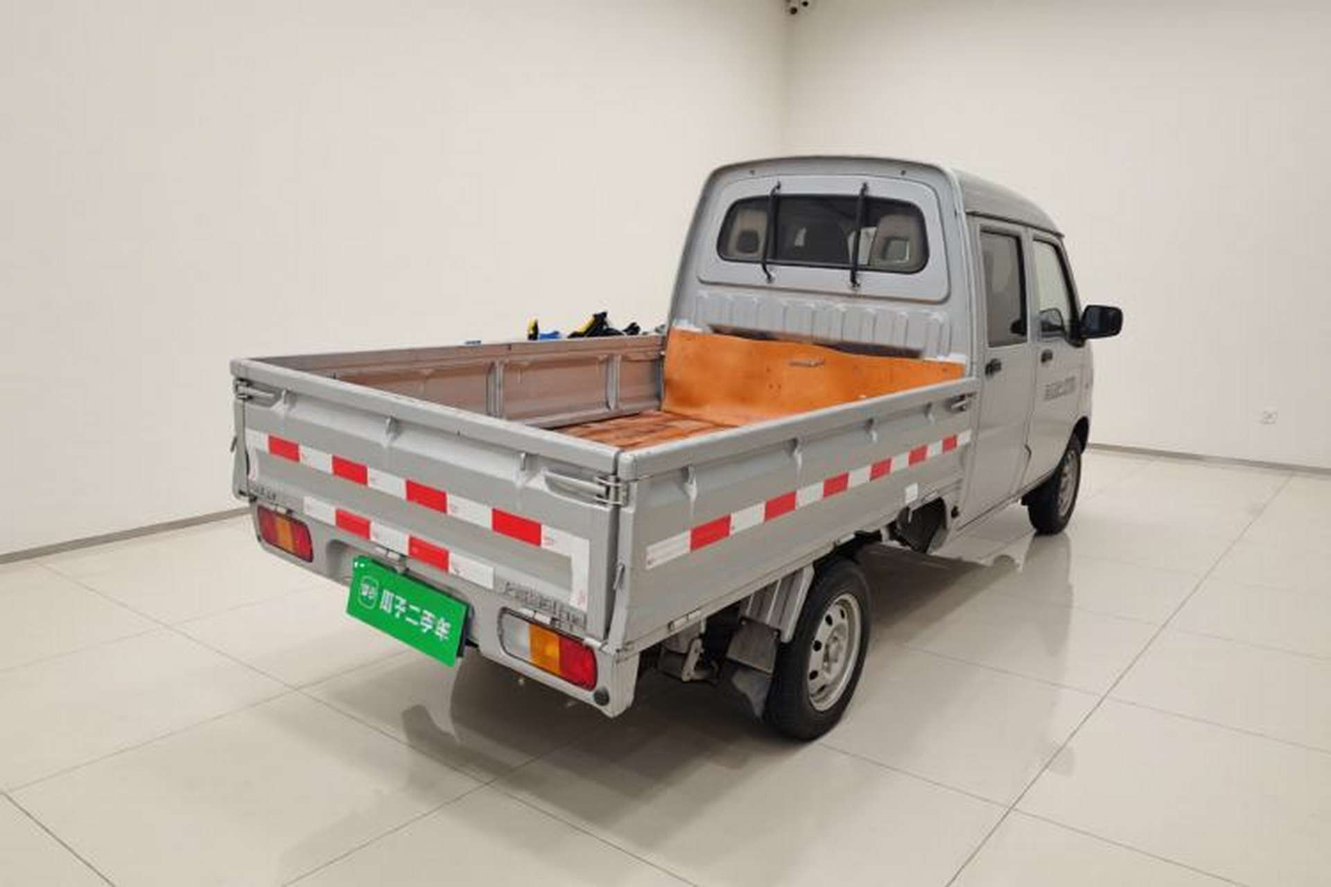 Used Wuling Zhiguang Small Truck 2023 1.5L Double-Cab LAR Exterior 5