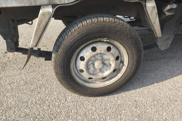 Used Wuling Zhiguang Small Truck 2023 1.5L Double-Cab LAR Exterior 8