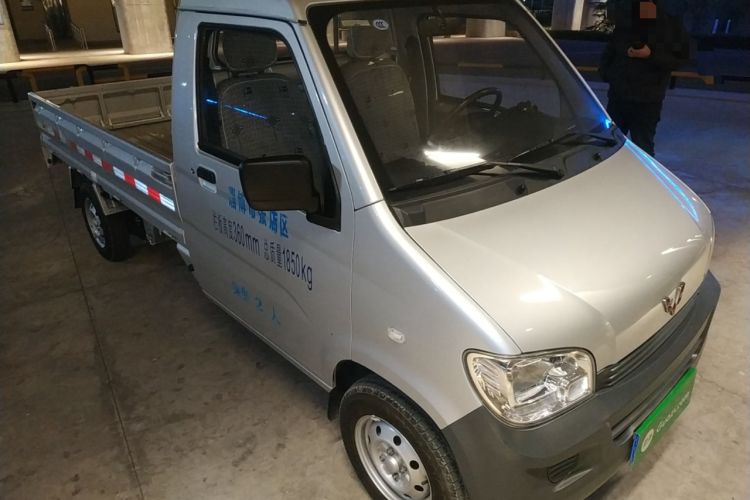 Used Wuling Zhiguang Small Truck 2023 1.5L Single-Row LAR Front Right 45 Deg