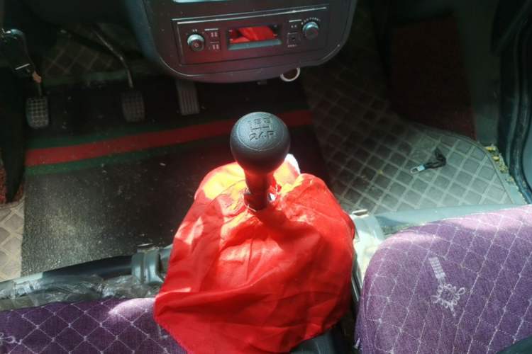 Used Wuling Zhiguang Small Truck 2023 1.5L Double-Cab LAR Gear Lever