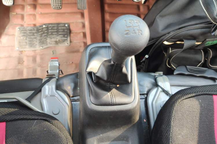 Used Wuling Zhiguang Small Truck 2023 1.5L Double-Cab LAR Gear Lever