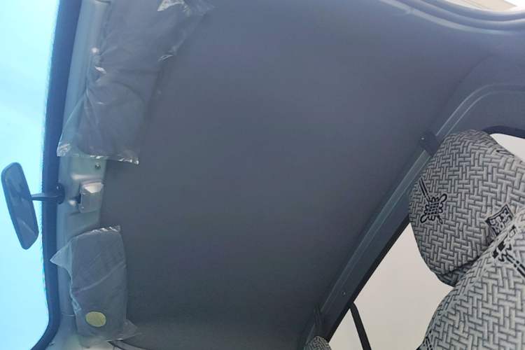 Used Wuling Zhiguang Small Truck 2023 1.5L Single-Row LAR Headliner