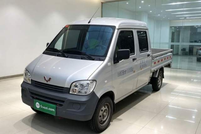 Used Wuling Zhiguang Small Truck 2023 1.5L Double-Cab LAR