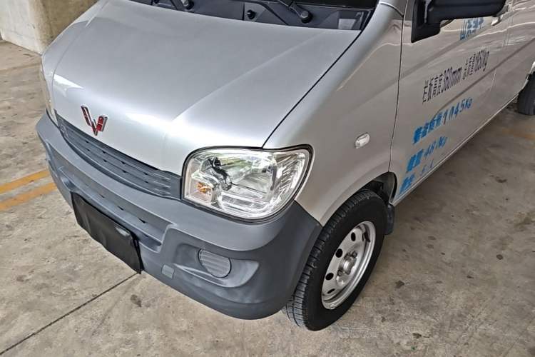 Used Wuling Zhiguang Small Truck 2023 1.5L Double-Cab LAR Left Front Headlight