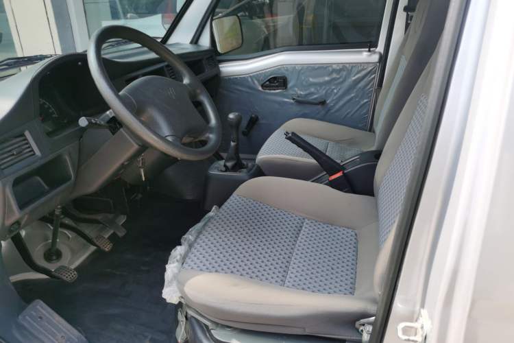 Used Wuling Zhiguang Small Truck 2023 1.5L Single-Row Heavy-Duty Version LAR Left Front Seat