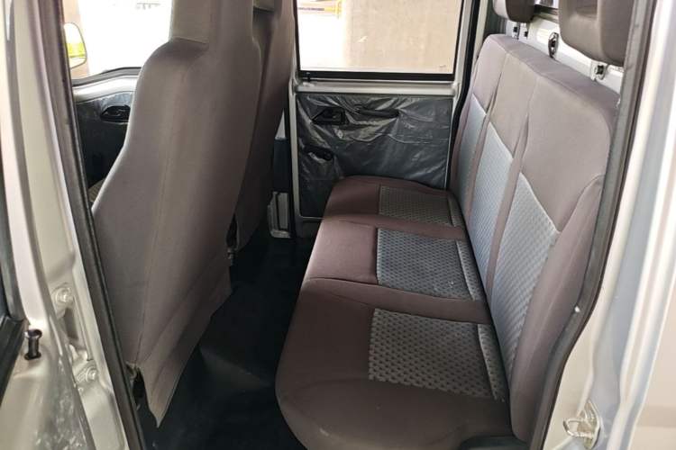 Used Wuling Zhiguang Small Truck 2023 1.5L Double-Cab LAR Left Rear Seat