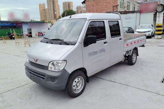 Used Wuling Zhiguang Small Truck 2023 1.5L Double-Cab LAR