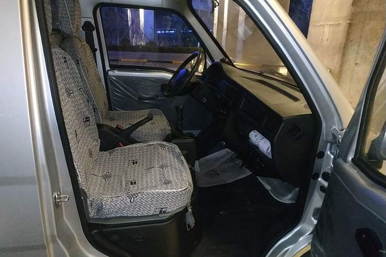 Used Wuling Zhiguang Small Truck 2023 1.5L Single-Row LAR Right Front Seat