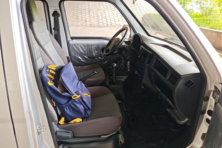 Used Wuling Zhiguang Small Truck 2023 1.5L Double-Cab LAR Right Front Seat