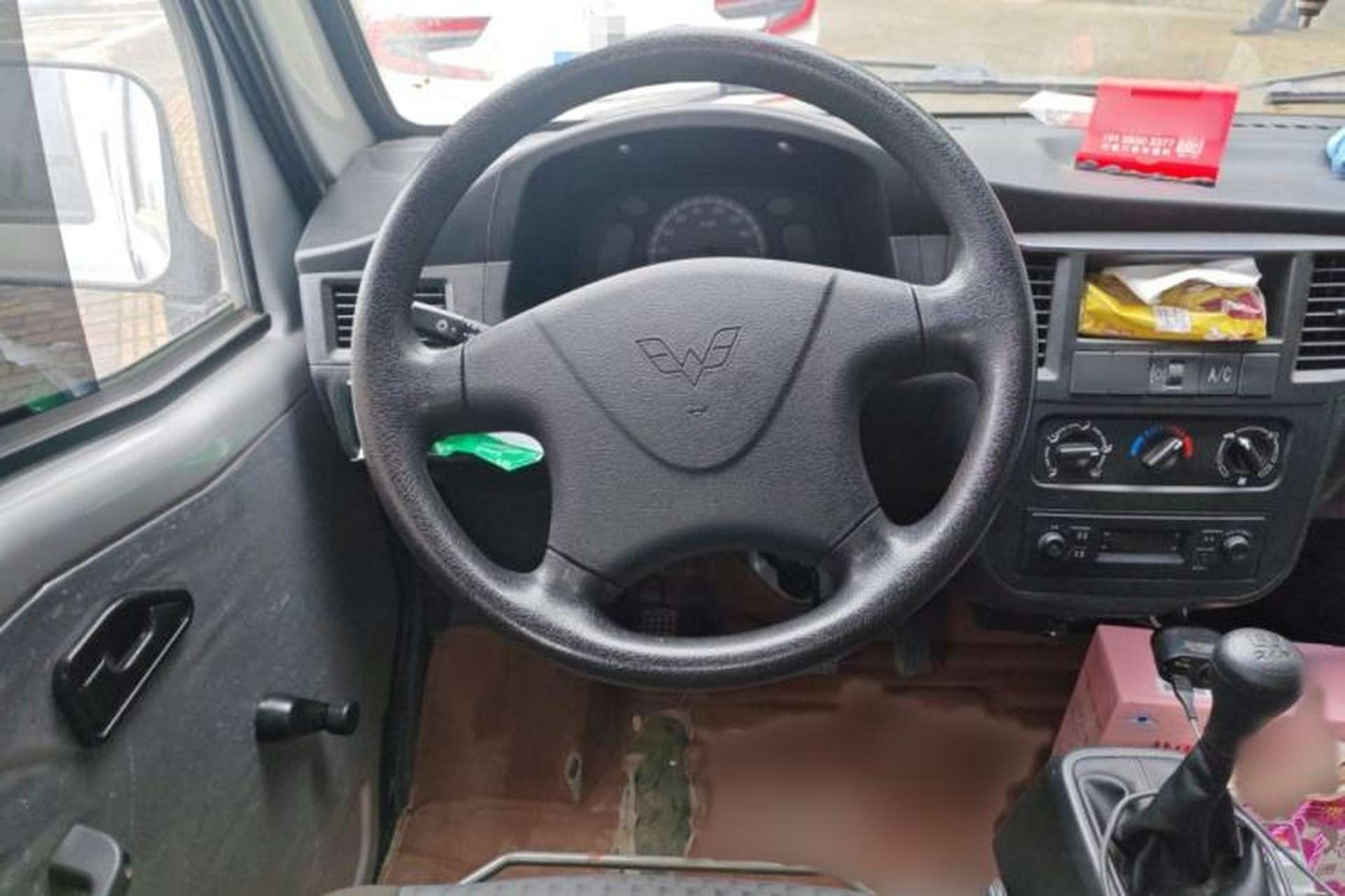 Used Wuling Zhiguang Small Truck 2023 1.5L Double-Cab LAR Steering Wheel
