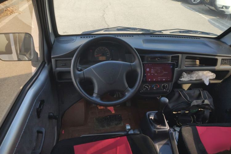 Used Wuling Zhiguang Small Truck 2023 1.5L Double-Cab LAR Steering Wheel
