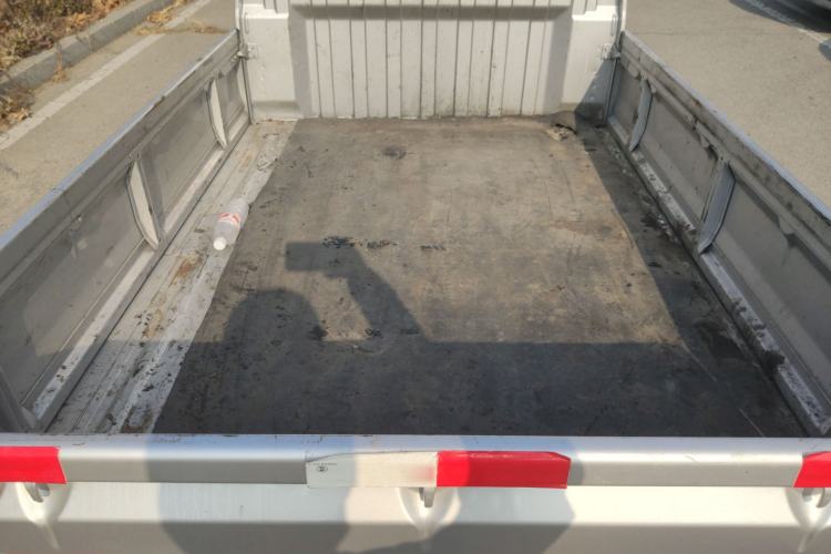 Used Wuling Zhiguang Small Truck 2023 1.5L Double-Cab LAR Trunk