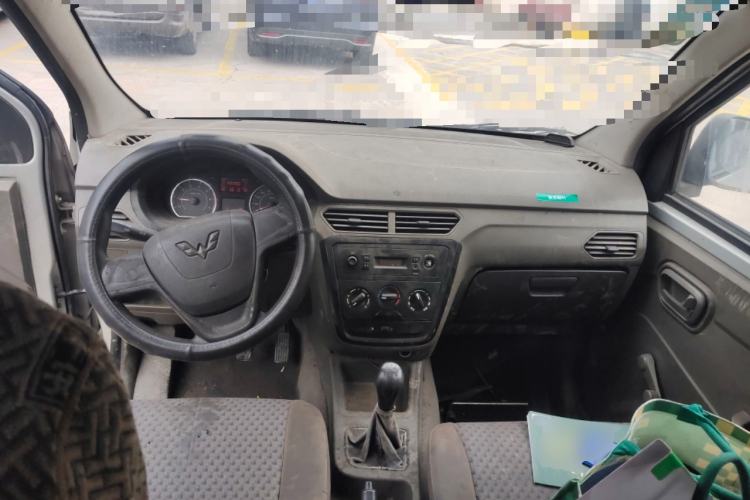 Used Wuling Zhiguang V 2017 1.2L Base Version LMH Center Console