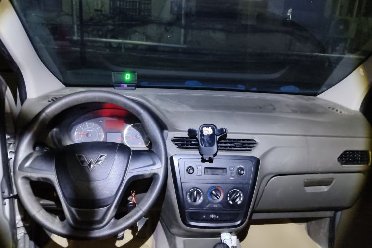 Used Wuling Zhiguang V 2017 1.2L Base Version LMH Center Console