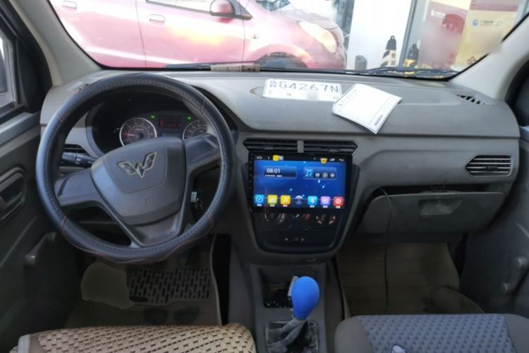 Used Wuling Zhiguang V 2017 1.2L Base Version LMH Center Console