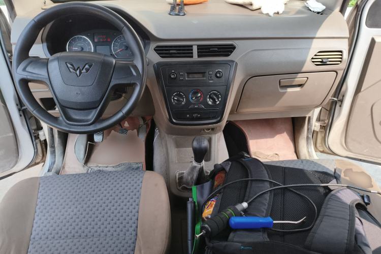 Used Wuling Zhiguang V 2017 1.2L Base Version LMH Center Console