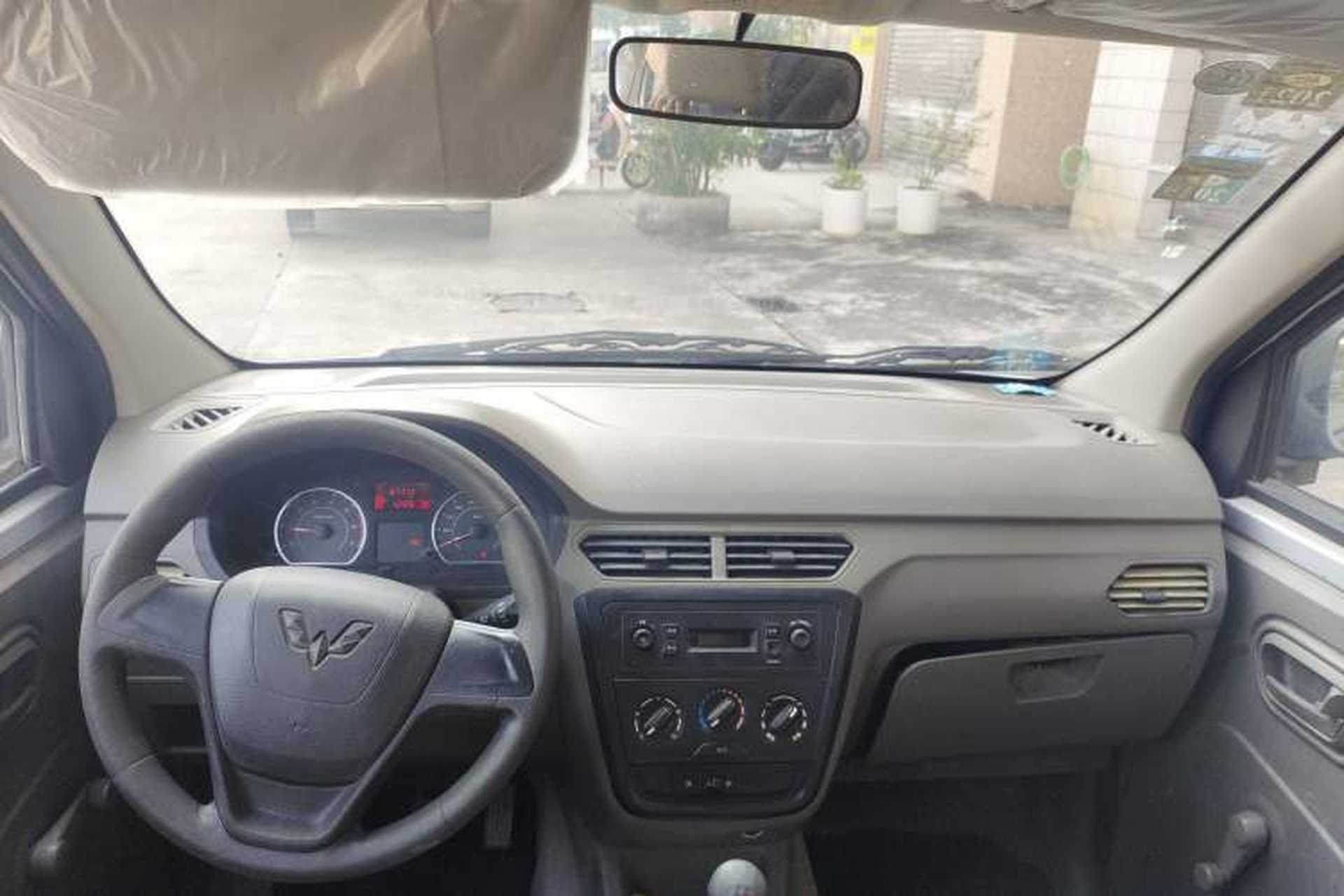 Used Wuling Zhiguang V 2017 1.2L Base Version LMH Center Console