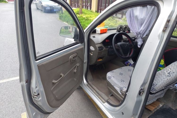 Used Wuling Zhiguang V 2017 1.2L Base Version LMH Driver Seat