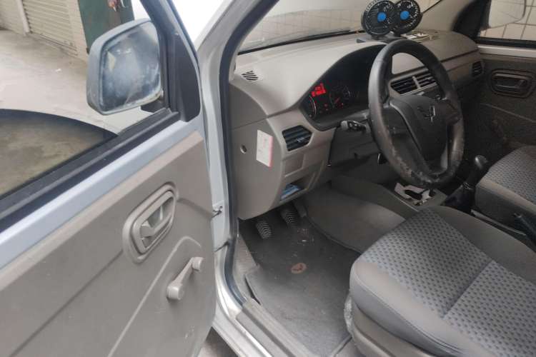 Used Wuling Zhiguang V 2017 1.2L Base Version LMH Driver Seat