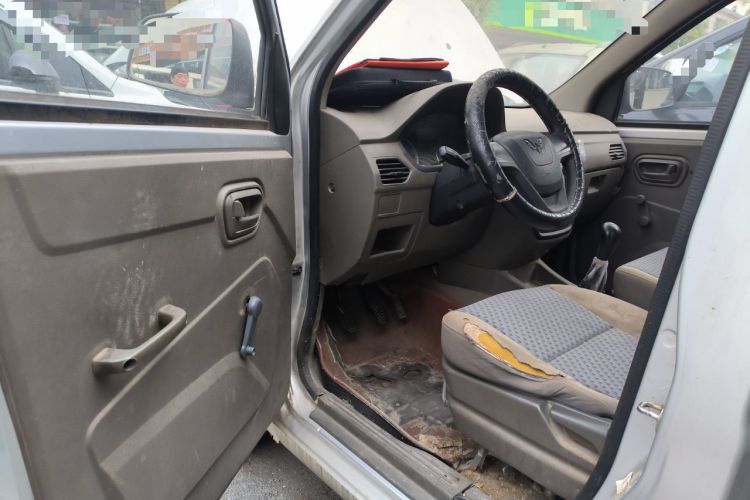 Used Wuling Zhiguang V 2017 1.2L Base Version LMH Driver Seat