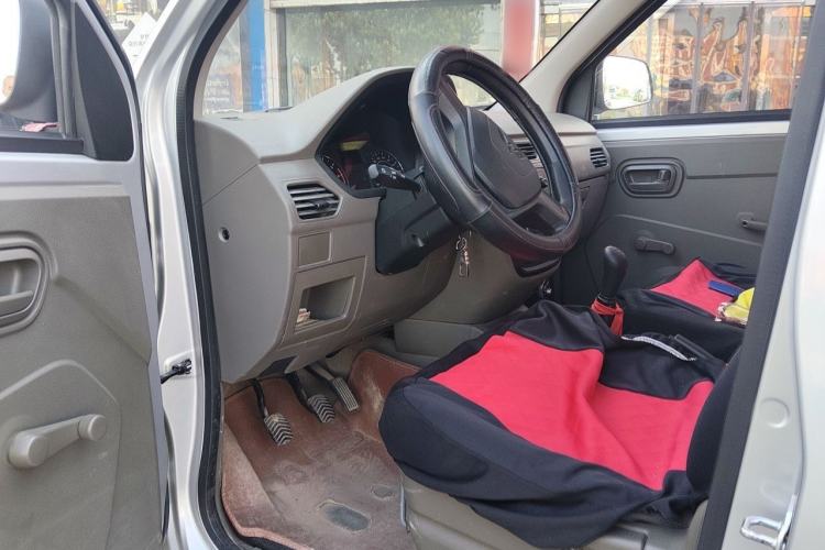 Used Wuling Zhiguang V 2017 1.2L Base Version LMH Driver Seat