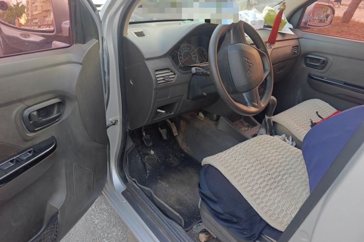 Used Wuling Zhiguang V 2017 1.2L Standard Version I LMH Driver Seat