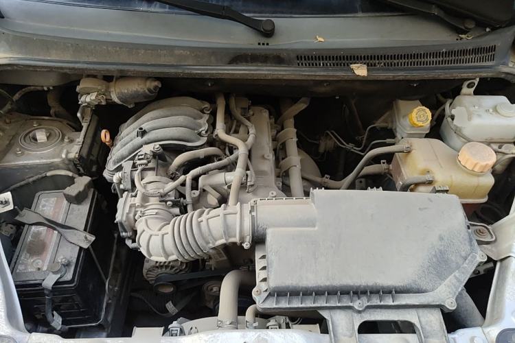 Used Wuling Zhiguang V 2017 1.2L Base Version LMH Engine Bay