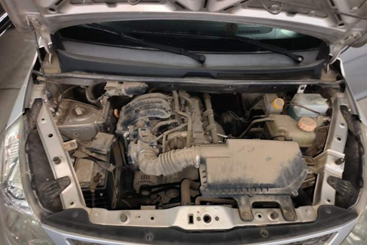 Used Wuling Zhiguang V 2017 1.2L Standard II LMH Engine Bay
