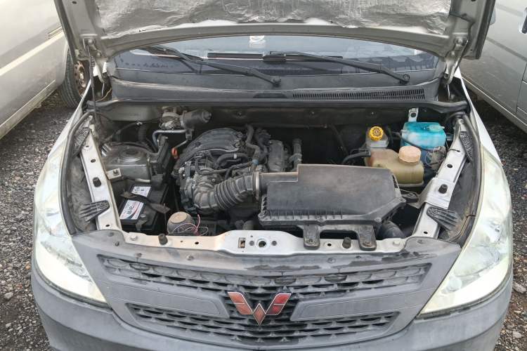Used Wuling Zhiguang V 2017 1.2L Base Version LMH Engine Bay