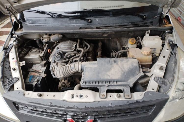 Used Wuling Zhiguang V 2017 1.2L Base Version LMH Engine Bay