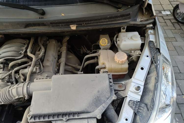 Used Wuling Zhiguang V 2017 1.2L Base Version LMH Engine Bay Left