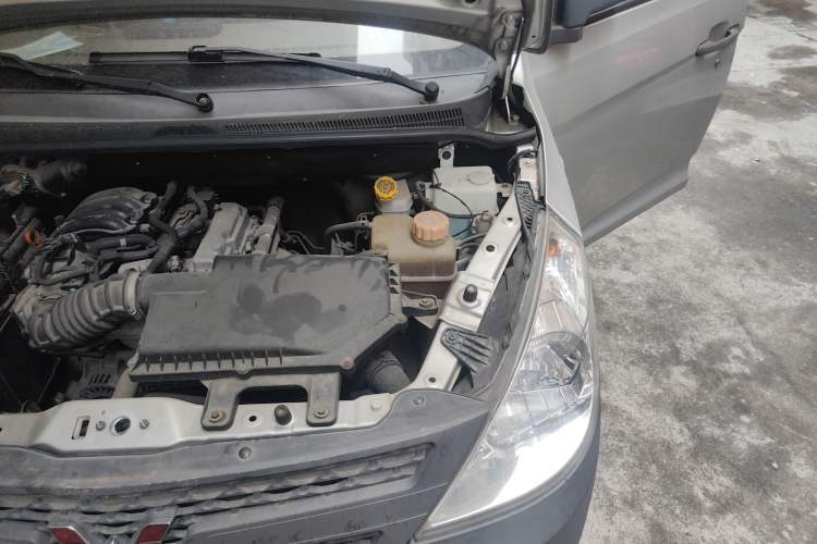 Used Wuling Zhiguang V 2017 1.2L Base Version LMH Engine Bay Left