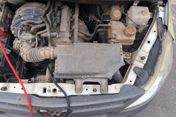 Used Wuling Zhiguang V 2017 1.2L Base Version LMH Engine Bay Left