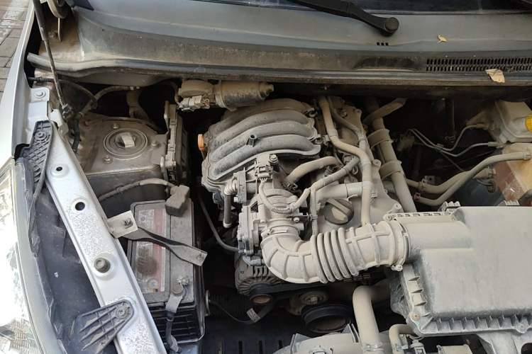 Used Wuling Zhiguang V 2017 1.2L Base Version LMH Engine Bay Right