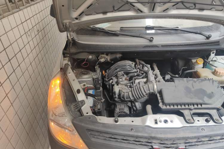 Used Wuling Zhiguang V 2017 1.2L Base Version LMH Engine Bay Right