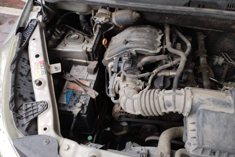 Used Wuling Zhiguang V 2017 1.2L Base Version LMH Engine Bay Right